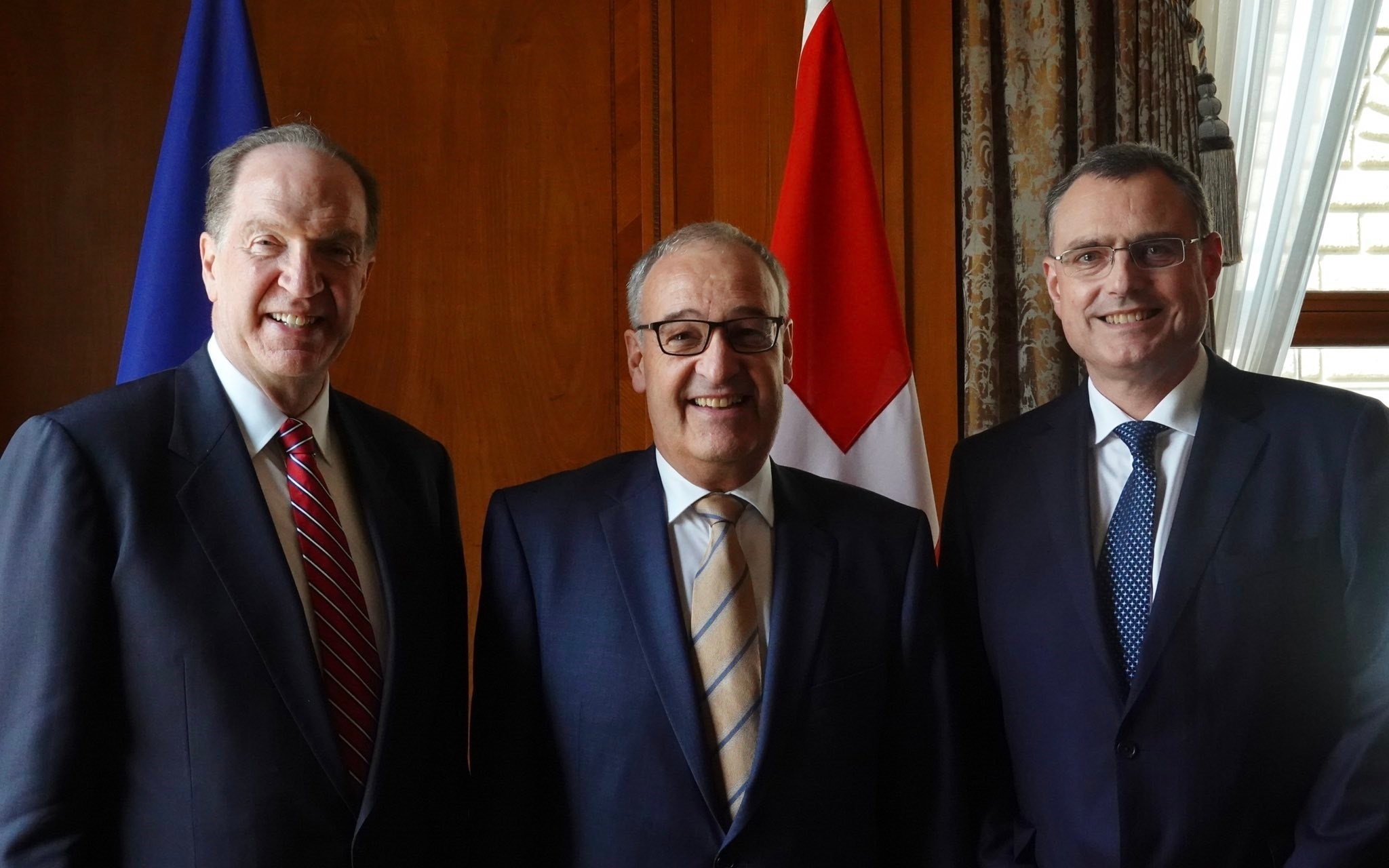 Die Schweiz bestimmt die Aktivitäten der MDBs mit: Bundesrat Guy Parmelin mit David Malpass und Thomas Jordan.